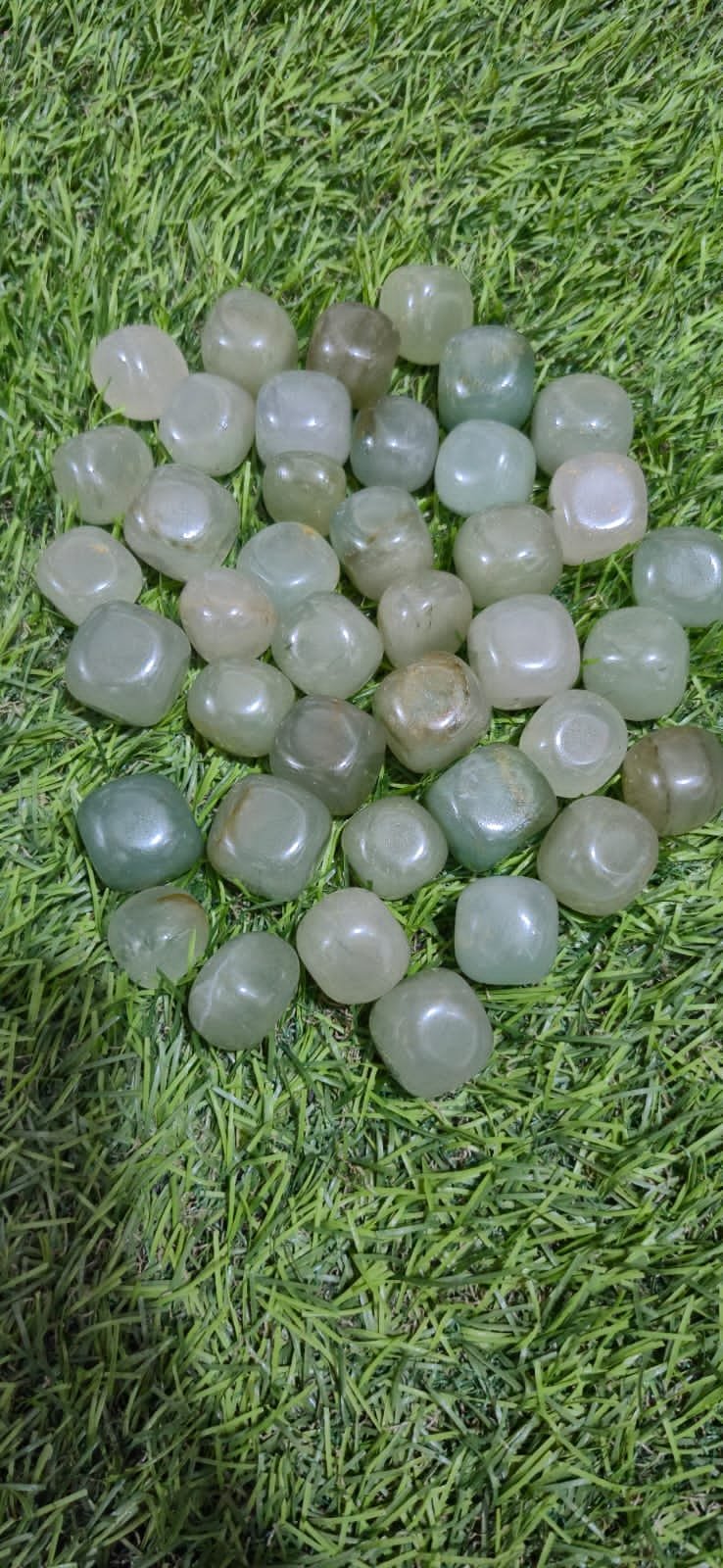 Green aventurian tumbles